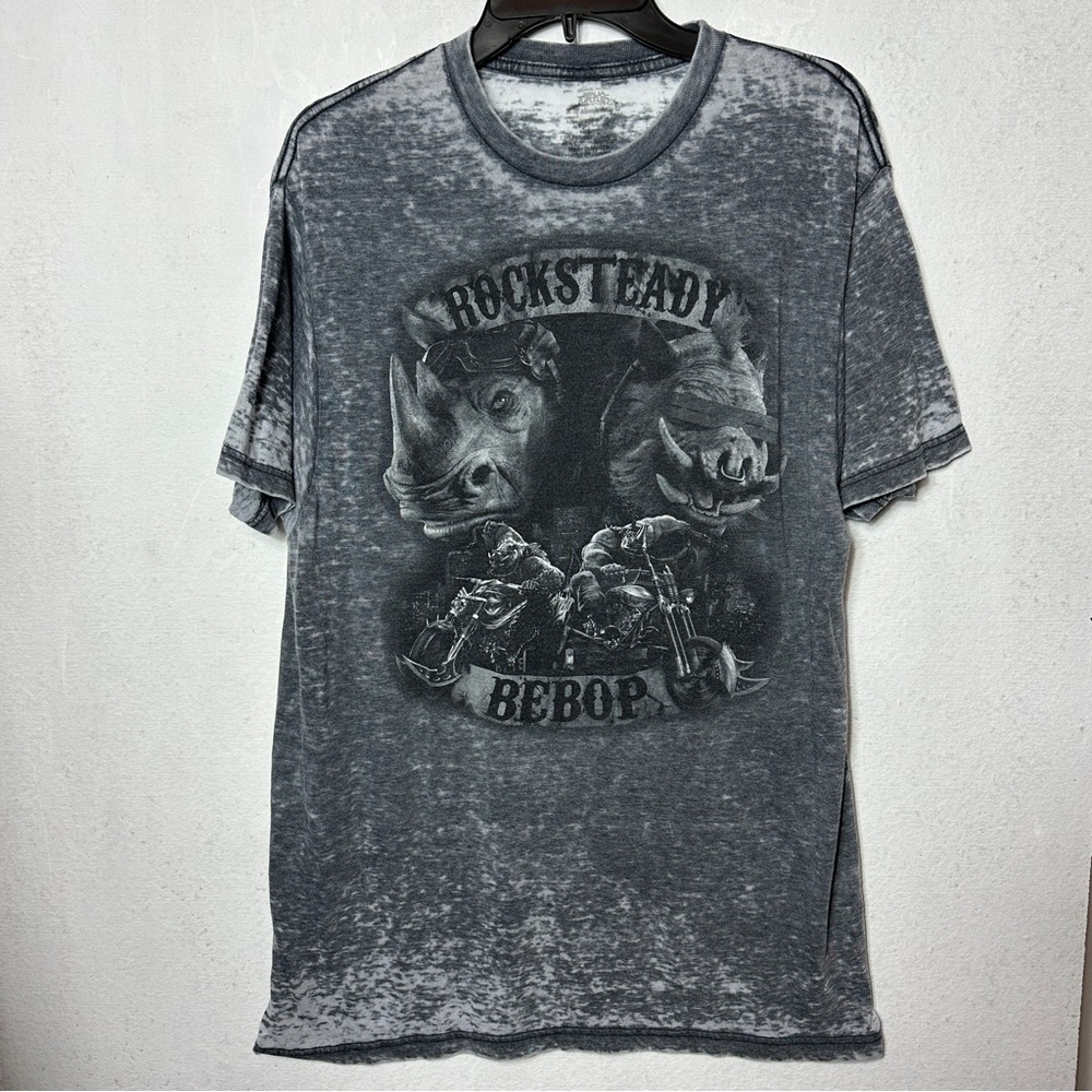 Nickelodeon Teenage Mutant Ninja Turtles RockSteady Bebop Distressed T-Shirt Lg
